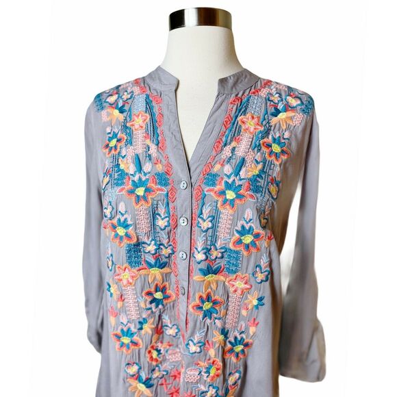 LUNA MOON Gray Floral Embroidered Blouse Peasant Top 3/4 Sleeve Small NWT ANTHRO - Picture 9 of 11